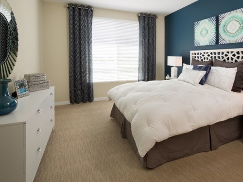 次卧 500x375 - 尔湾豪华公寓