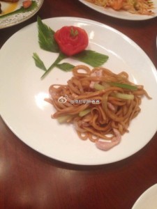 a8a11ba9jw1ekpwe990sqj20go0m80uo 225x300 - 赴美生子的孕妈在美国过生日晚餐好丰盛