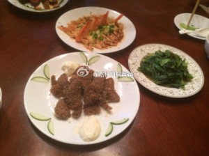 a8a11ba9jw1ekpwea29duj20m80goq5c 300x224 - 赴美生子的孕妈在美国过生日晚餐好丰盛