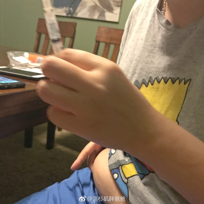 a8a11ba9gy1fgpcybmof5j22c02c07wl - 上海拉拉客人赴美试管婴儿相互打破卵针