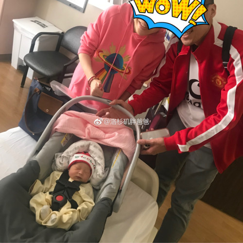 恭喜上海客人顺利生产宝宝戴着圣诞帽出院 a8a11ba9gy1fmmduhliy5j22c02c14qu 500x500 - 恭喜上海客人顺利生产宝宝戴着圣诞帽出院