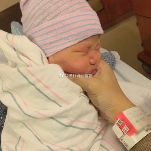 a8a11ba9gy1fmo8m45tixj20y30y3e81 500x500 - 患有阴道发育异常的客人去美国做试管婴儿顺利生下健康男宝