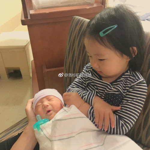 苏州美女客人去年来美国做试管今年赴美生子顺利生产 a8a11ba9gy1fmo8m8v81yj20y40y4npd 500x500 - 苏州美女客人去年来美国做试管今年赴美生子顺利生产