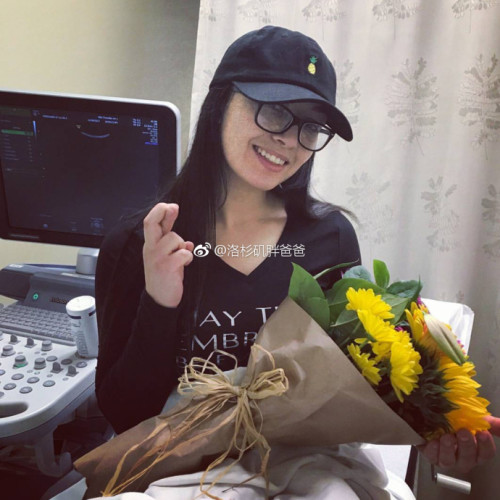 a8a11ba9gy1fmwqld524zj20xx0xx4qp 500x500 - 美国代孕妈妈穿幸运袜移植无锡客人男孩胚胎