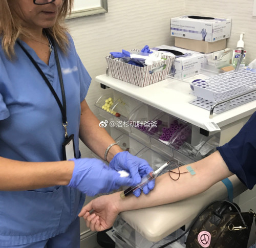 上海客人的丈夫患无精症通过美国试管婴儿圆梦 a8a11ba9gy1fjev53xo3tj21v91tce83 500x485 - 上海客人的丈夫患无精症通过美国试管婴儿圆梦