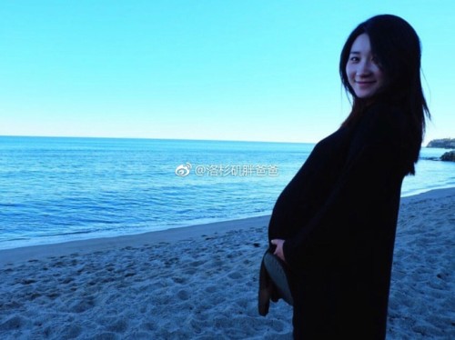 a8a11ba9gy1fnn6jrrzhrj20uf0mt794 500x374 - 东北客人二胎赴美生子计划生十个宝宝