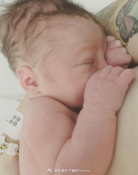 图片12 - 同性伴侣美国试管代孕喜得混血宝宝