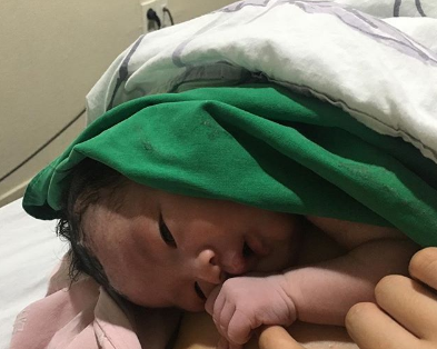 图片1 - 唐山张女士第三代试管婴儿诞下女宝宝